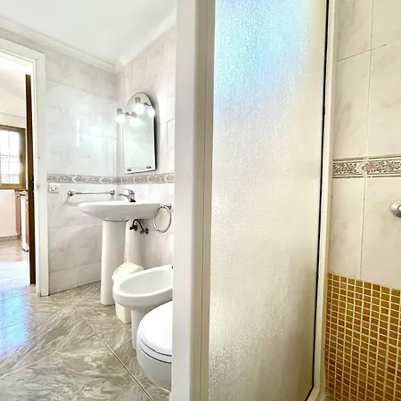 Bungalow De 1 Dormitorio Con Wifi Y Piscina En Playa Del Ingles